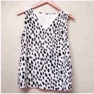 White & Black Sleeveless Tank Top